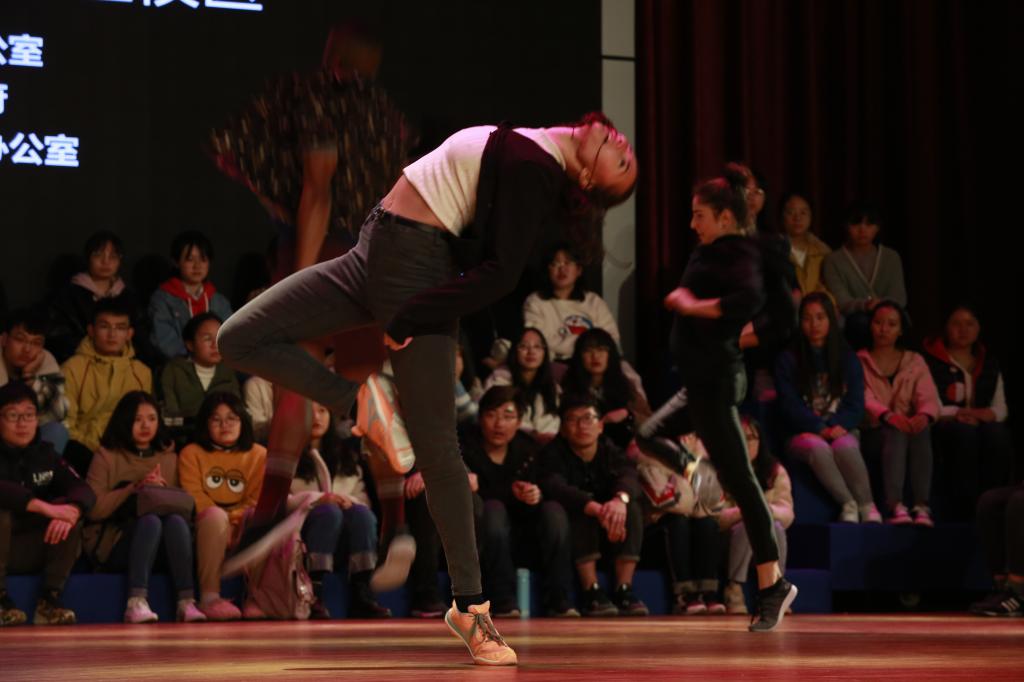 英国365(集团)公司官方网站