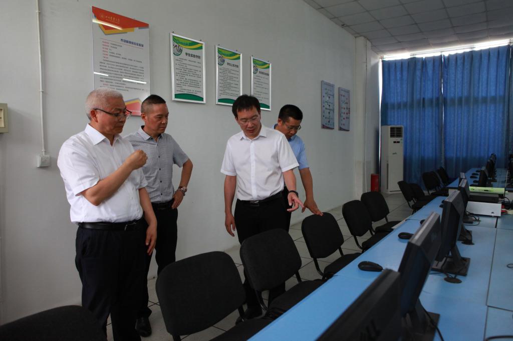 英国365(集团)公司官方网站