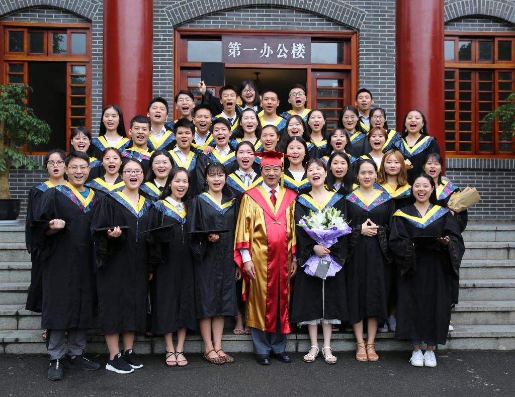 英国365(集团)公司官方网站