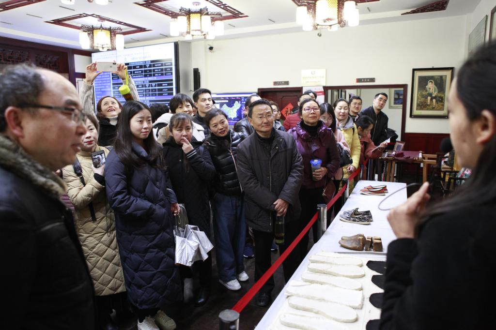 英国365(集团)公司官方网站