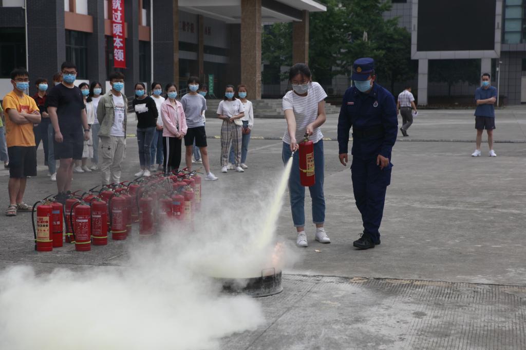 英国365(集团)公司官方网站