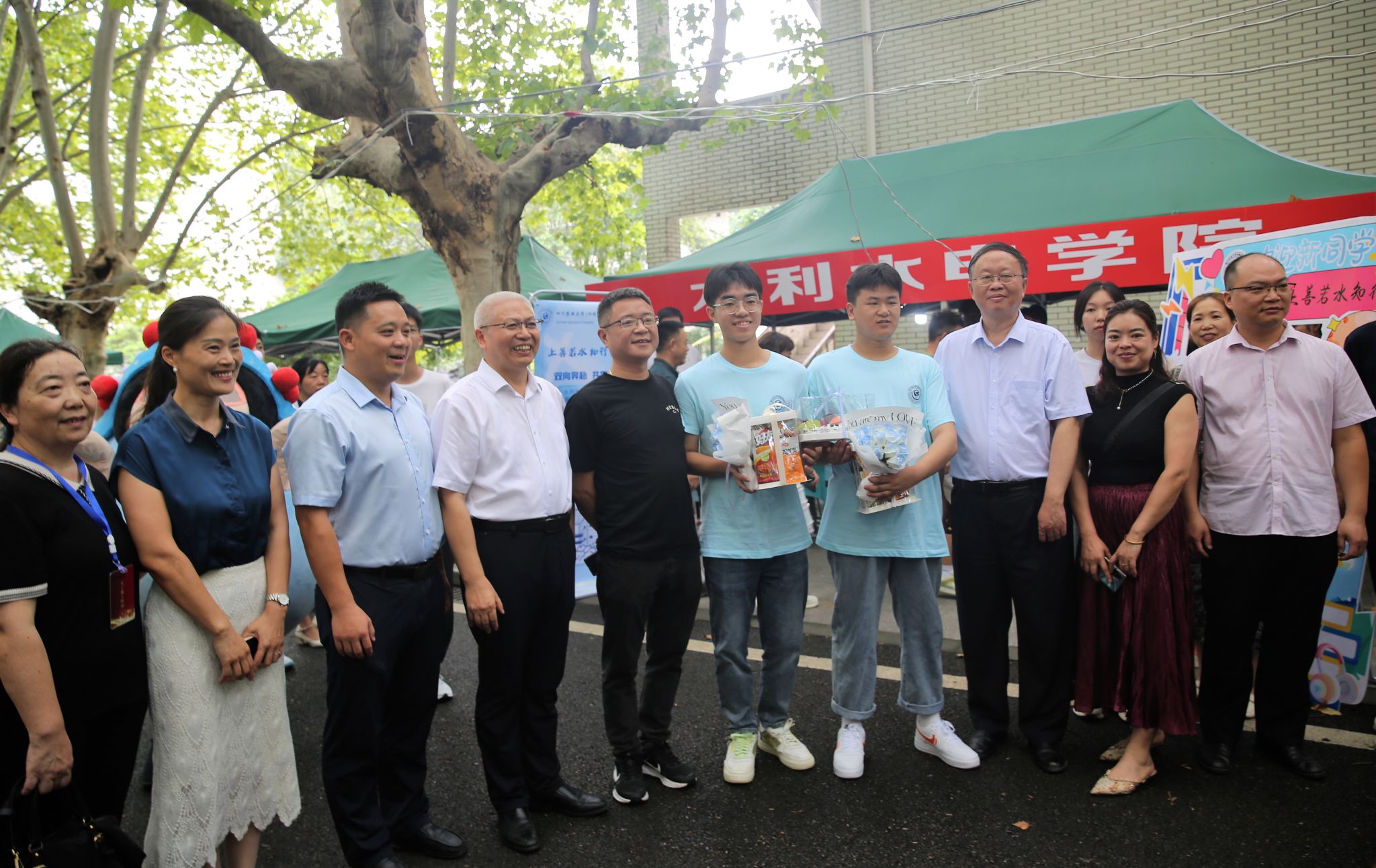 英国365(集团)公司官方网站