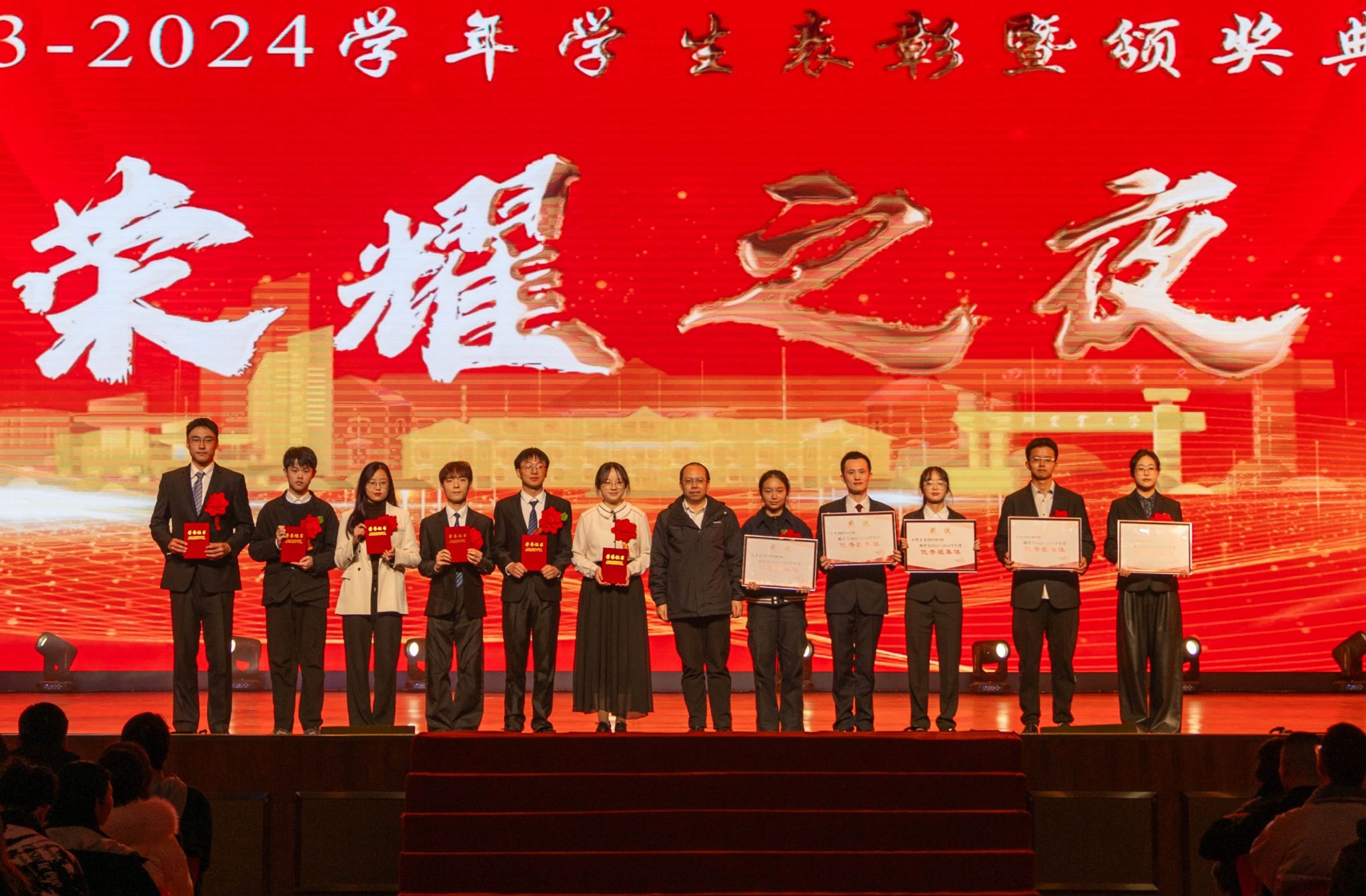 英国365(集团)公司官方网站