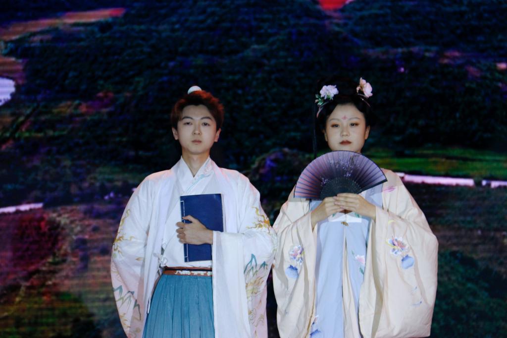 英国365(集团)公司官方网站