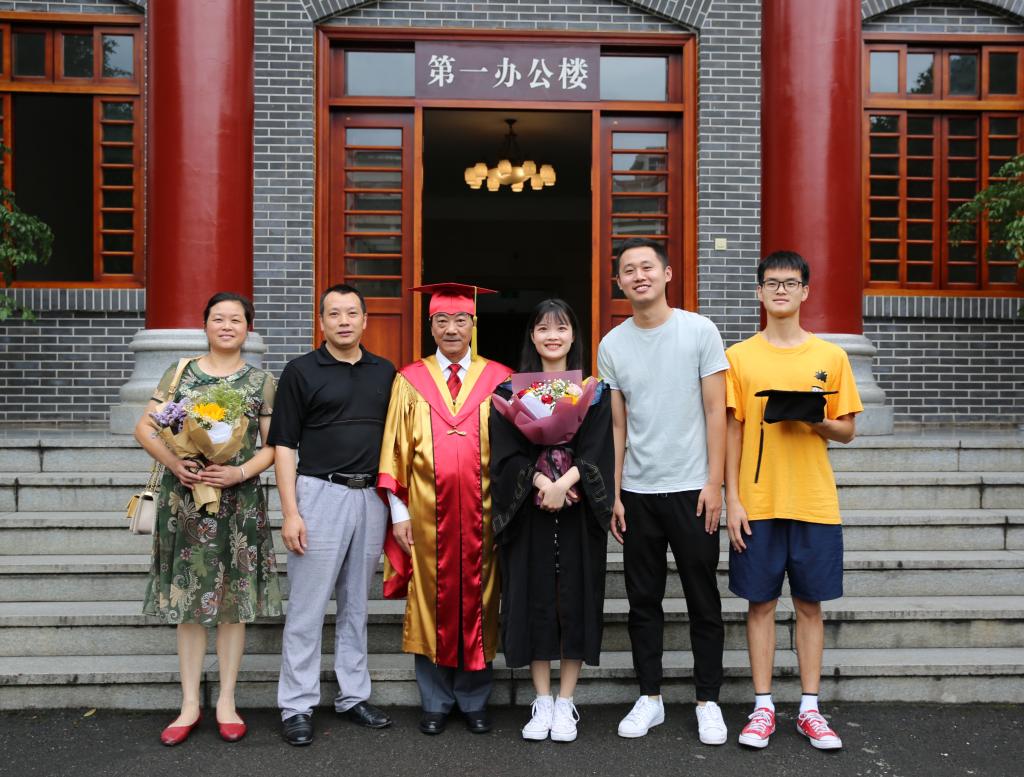 英国365(集团)公司官方网站