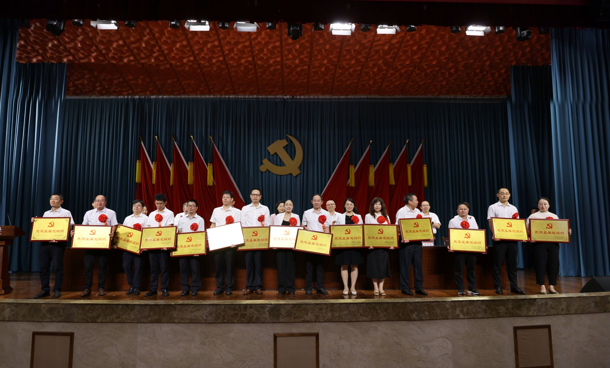 英国365(集团)公司官方网站