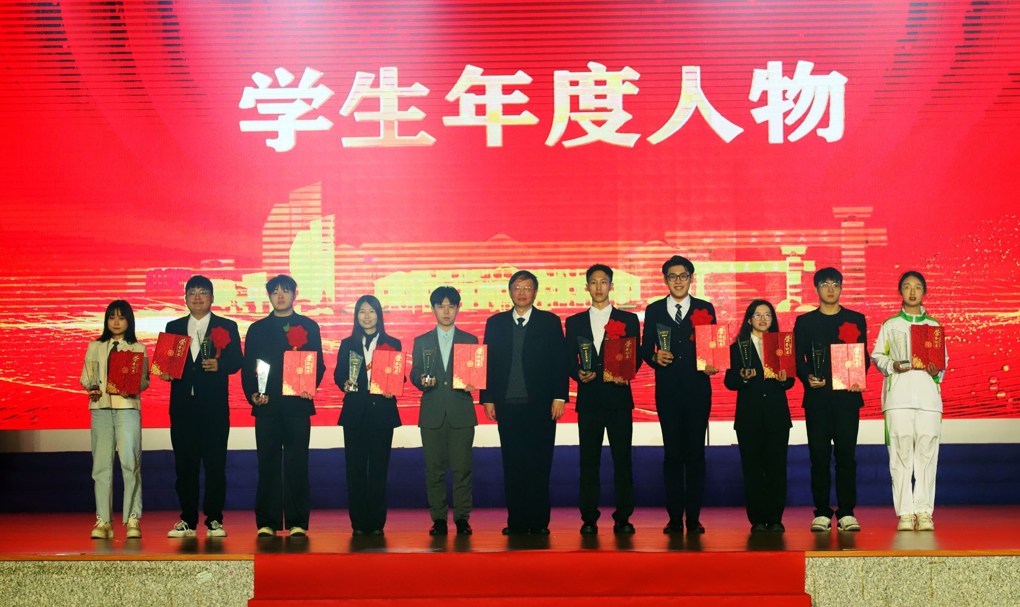 英国365(集团)公司官方网站