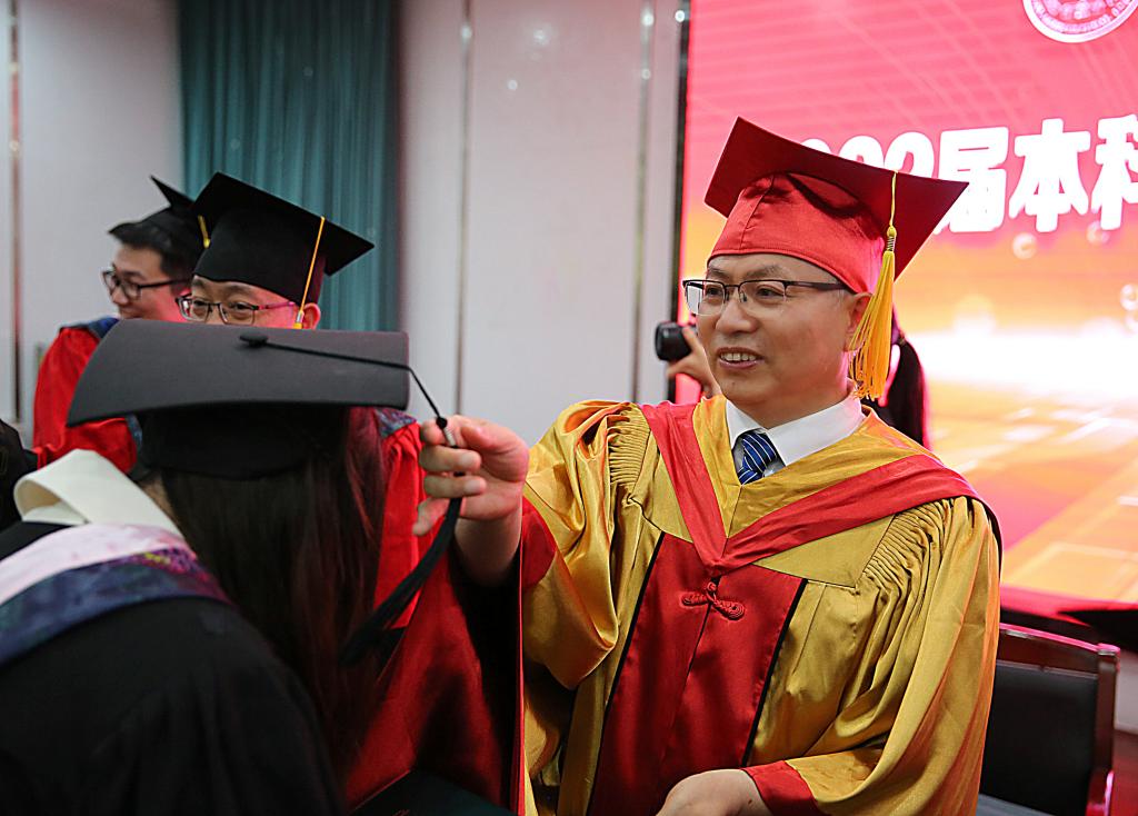 英国365(集团)公司官方网站