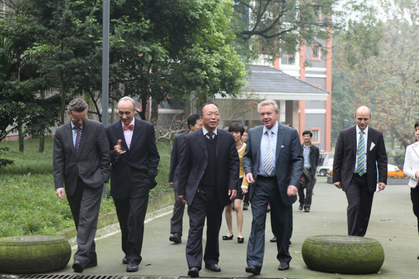 英国365(集团)公司官方网站